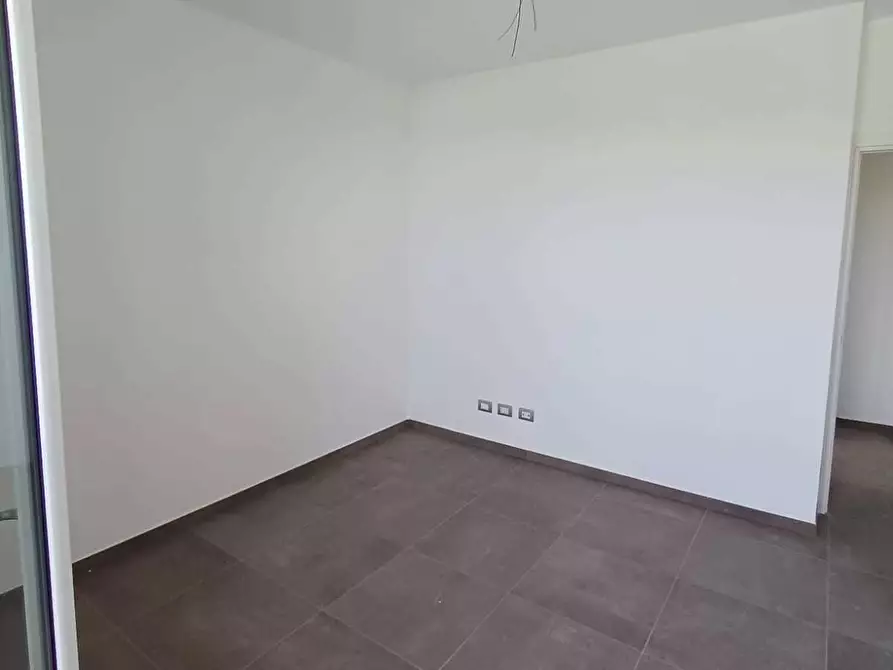 Immagine 13 di Bilocale in vendita  a Medesano