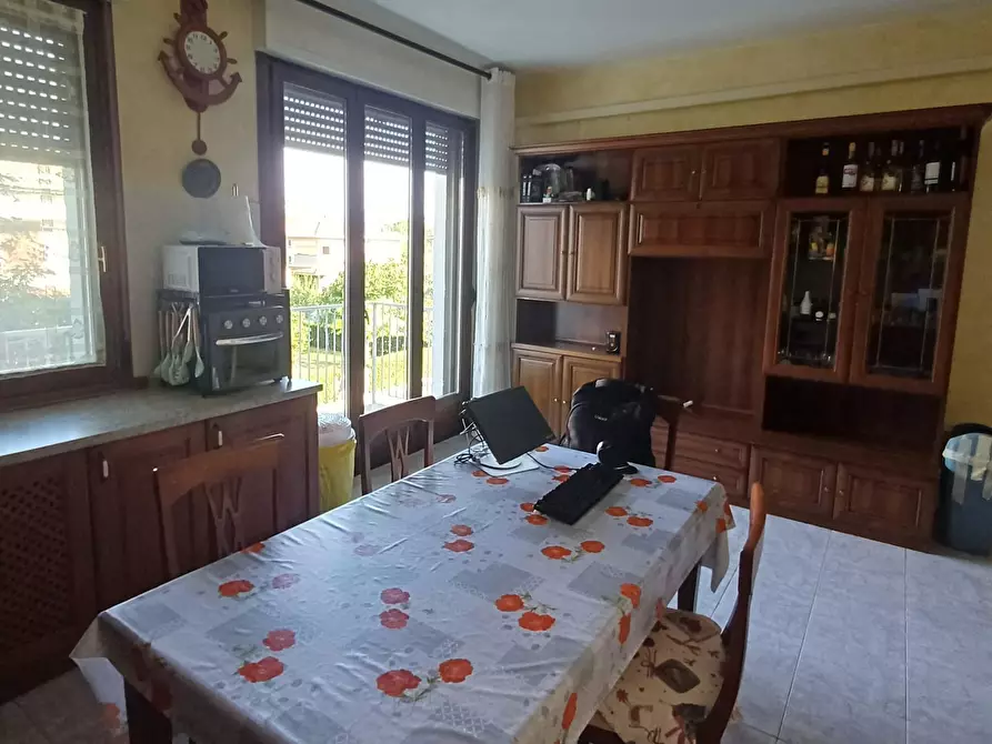 Immagine 12 di Trilocale in vendita  a Medesano