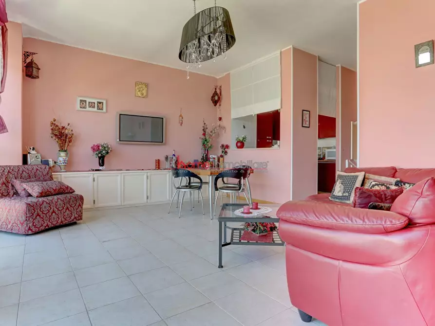 Immagine 3 di Appartamento in vendita  in Via Casilina 9 a Roma