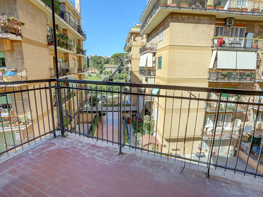 Immagine 10 di Appartamento in vendita  in Via del Forte Bravetta 186 a Roma