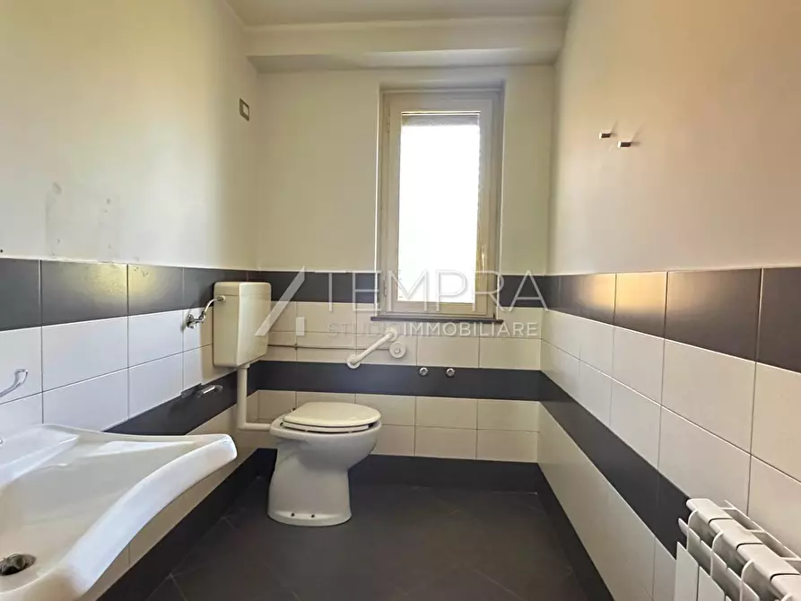 Immagine 21 di Appartamento in vendita  a Valverde