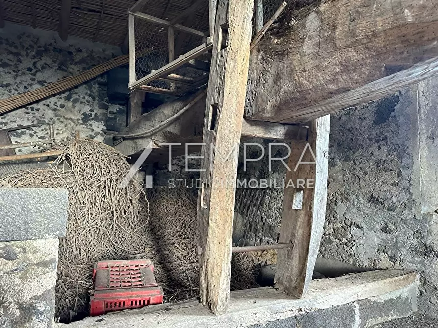 Immagine 17 di Rustico / casale in vendita  a Adrano