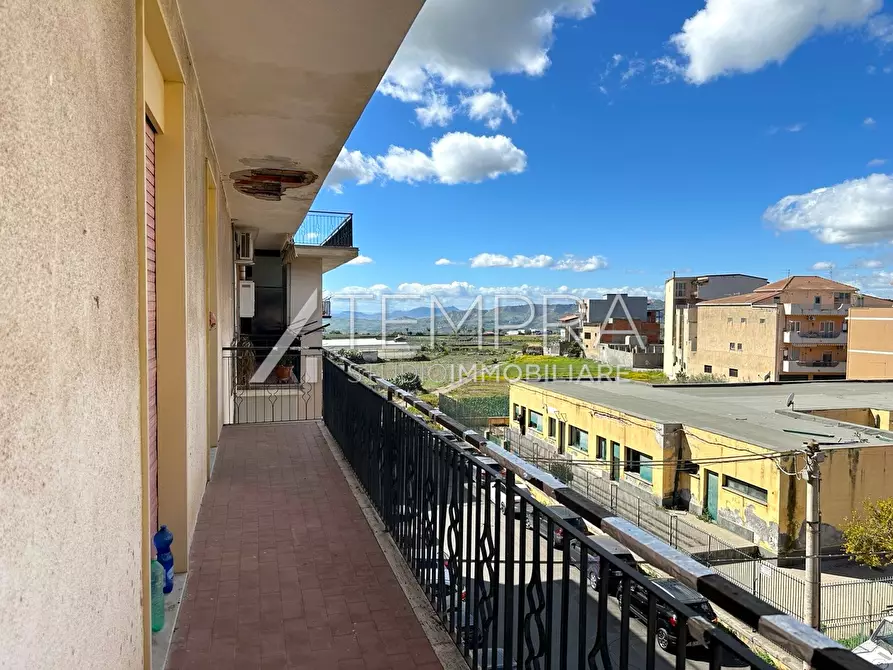 Immagine 29 di Appartamento in vendita  in Via Catanzaro a Adrano