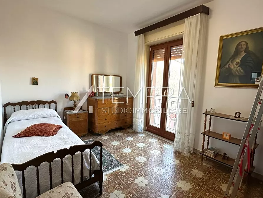 Immagine 2 di Appartamento in vendita  a Adrano
