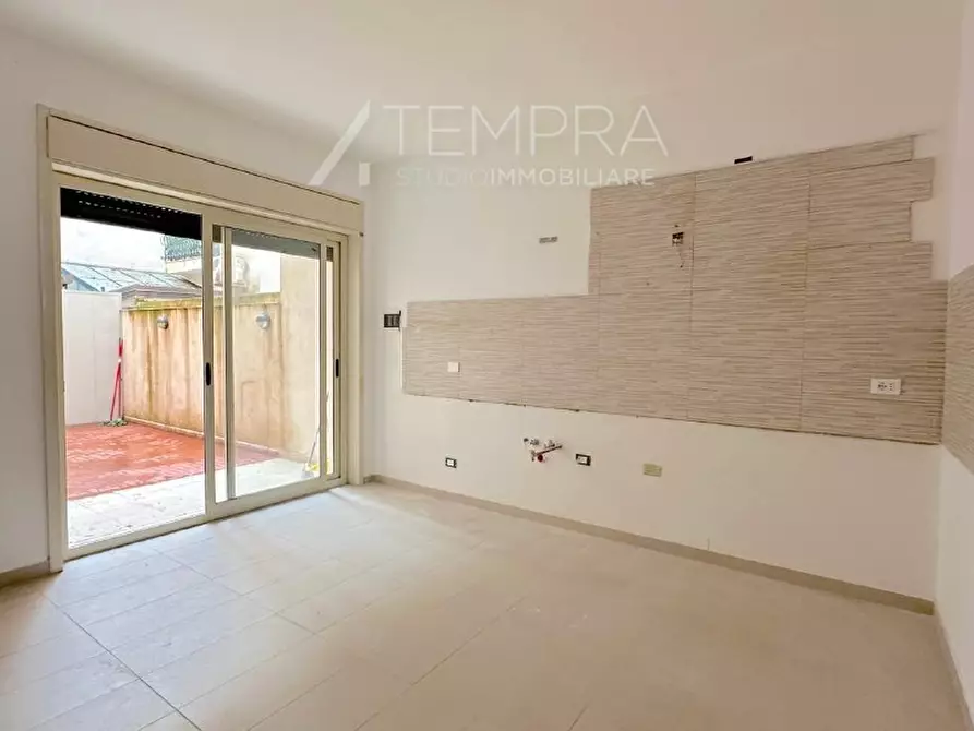 Immagine 3 di Appartamento in vendita  in Via Ninfa Talia a Adrano