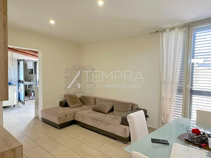 Immagine 6 di Appartamento in vendita  in Via Cipollone a Adrano