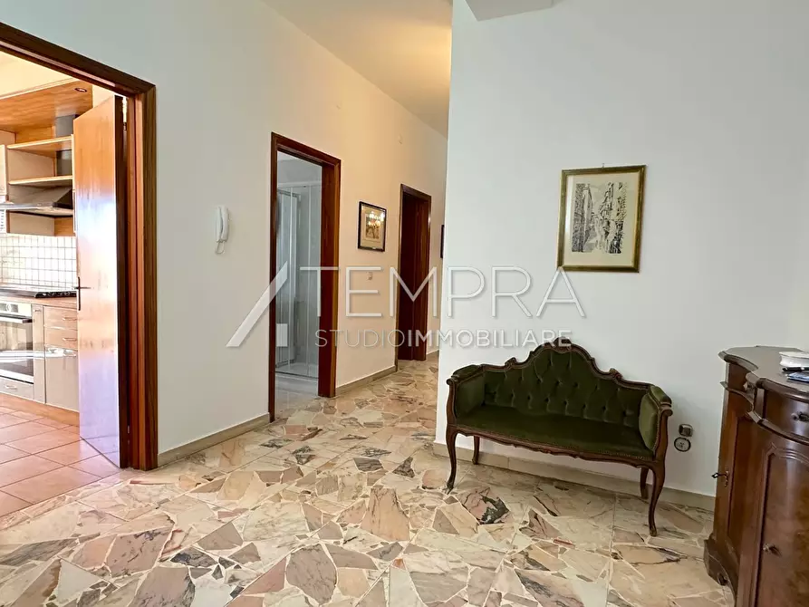Immagine 20 di Appartamento in vendita  in Via Catanzaro a Adrano