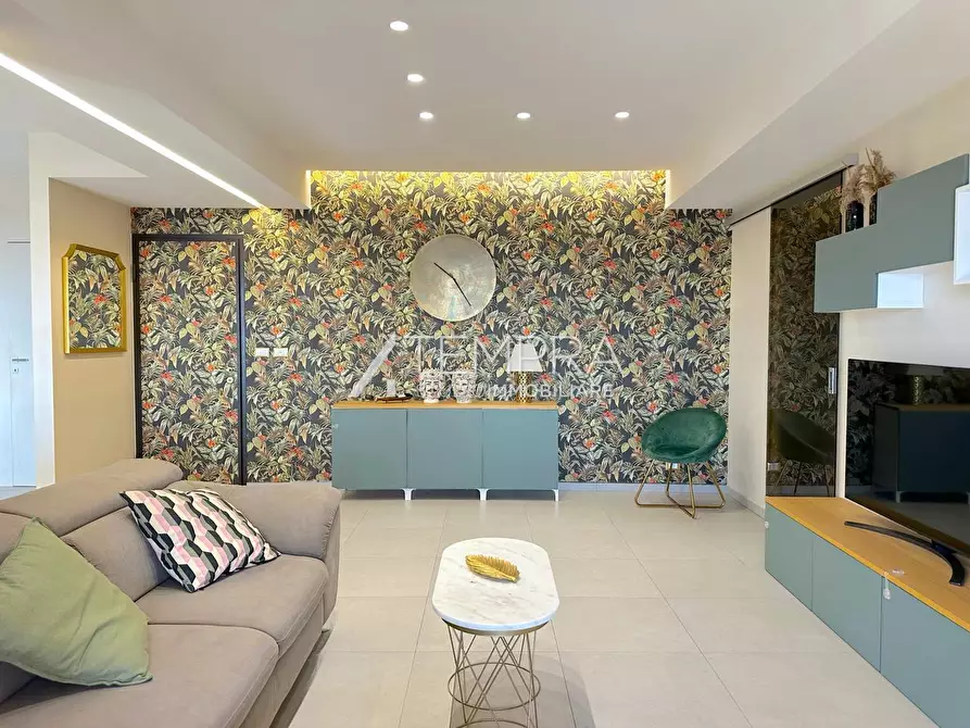 Immagine 6 di Appartamento in vendita  in VIA PASCAL a Adrano