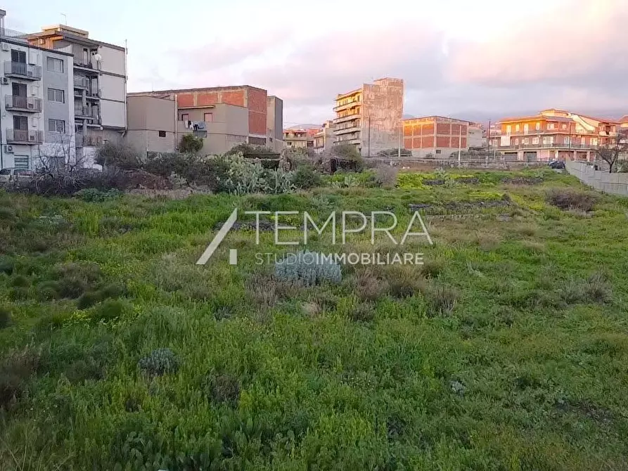 Immagine 5 di Terreno industriale in vendita  a Adrano