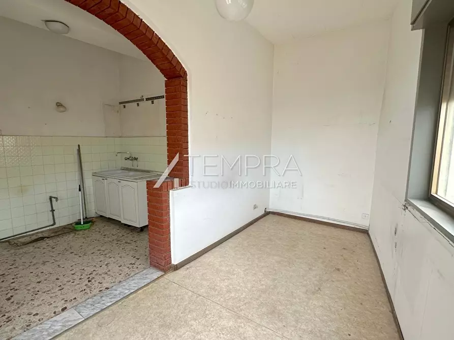 Immagine 15 di Casa indipendente in vendita  a Biancavilla