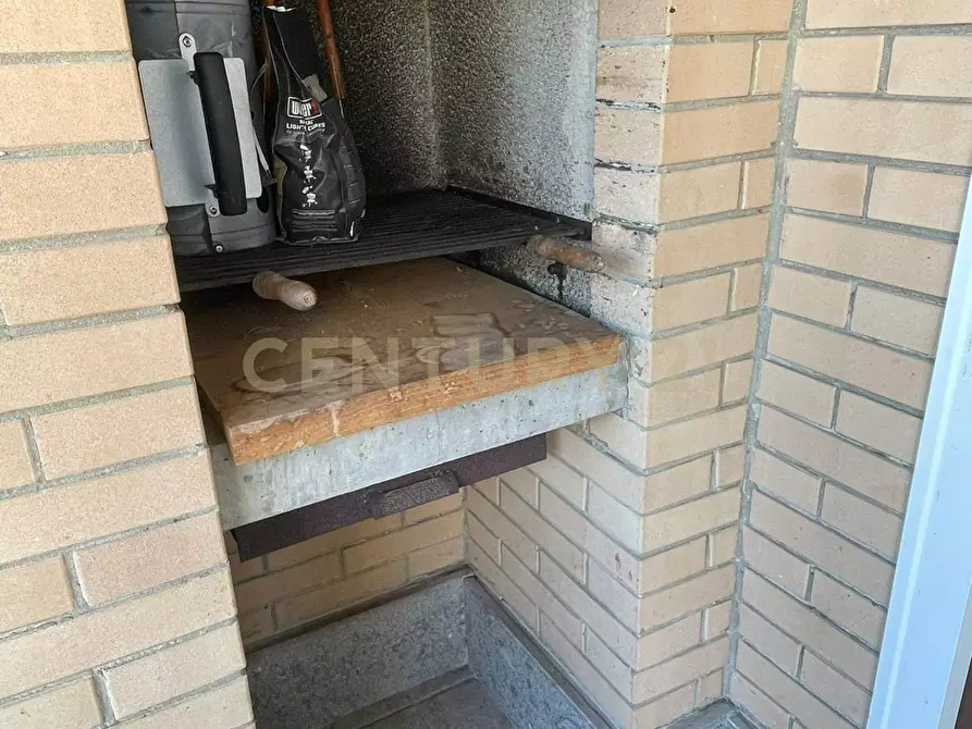 Immagine 17 di Bilocale in affitto  in via Giuseppe De Santis 3 a Roma