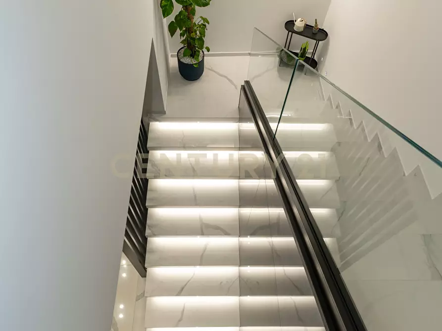 Immagine 69 di Villa in vendita  in Via Sant' Andrea 8 a Catania