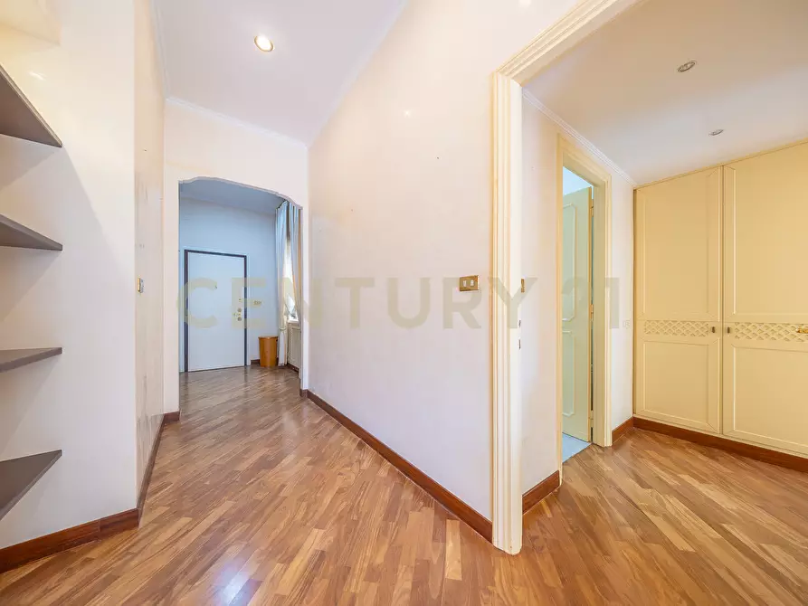 Immagine 35 di Trilocale in vendita  in Via Bevagna 56 a Roma