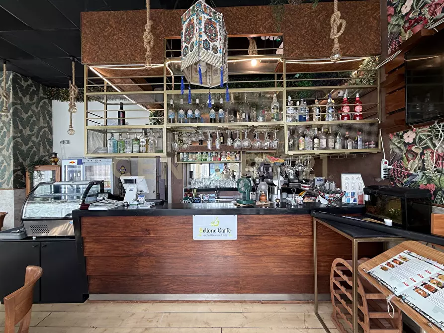 Immagine 20 di Bar / Ristorante in vendita  in Piazza Papa Giovanni XXIII 1 a Catania