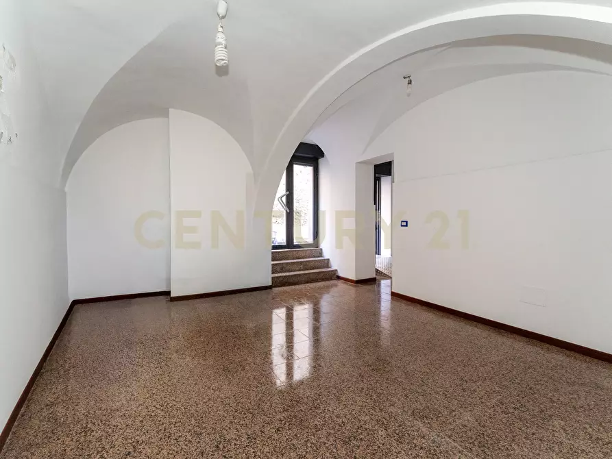 Immagine 18 di Attività artigianale in vendita  in Via Pietro Calanna 7 a Bronte