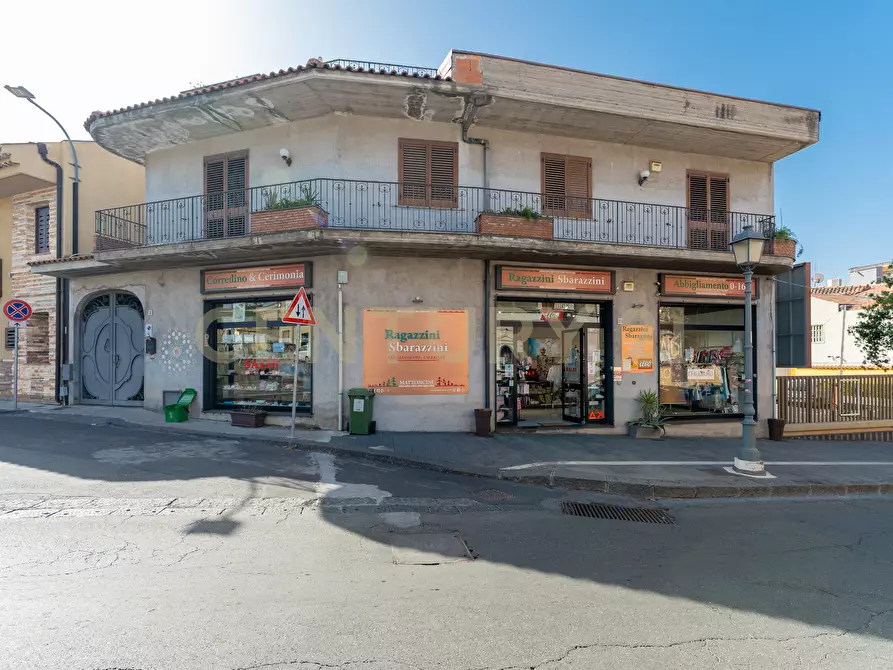 Immagine 1 di Attività commerciale in vendita  in Via Vittorio Emanuele 214 a Belpasso