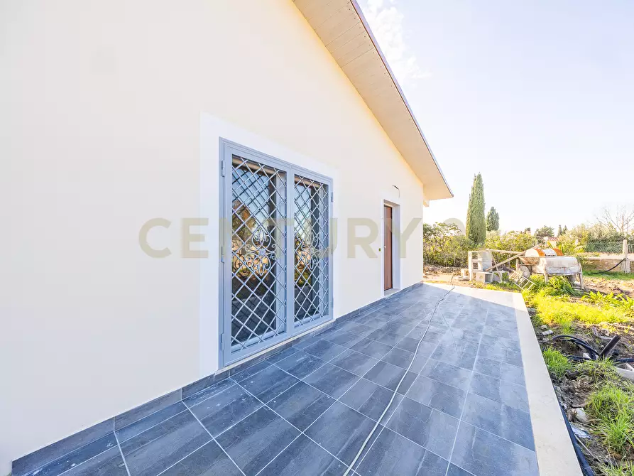 Immagine 23 di Casa trifamiliare in vendita  in Via Basento 4 a Aprilia