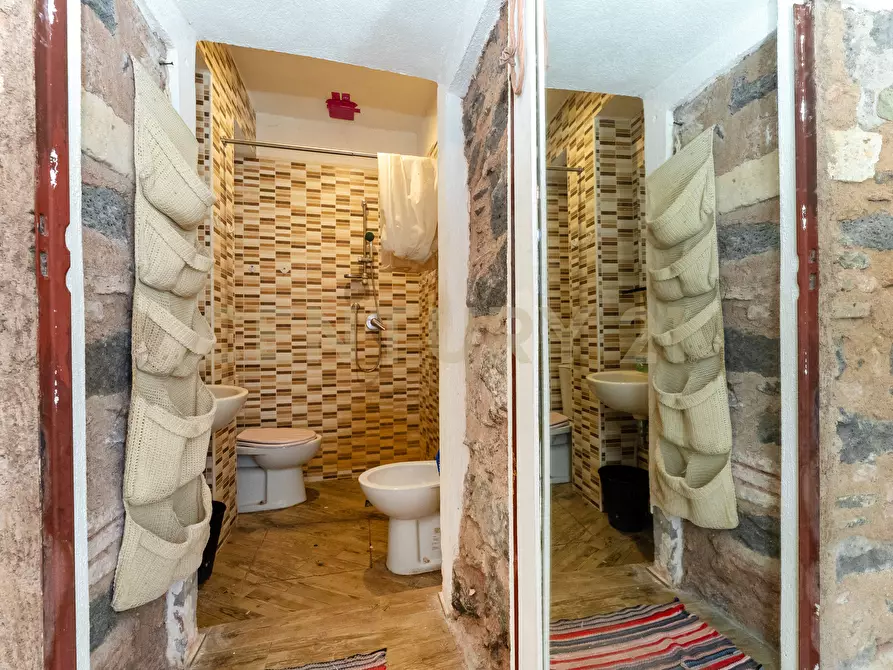 Immagine 38 di Porzione di casa in vendita  in Via Santissima Trinità 25 a Catania