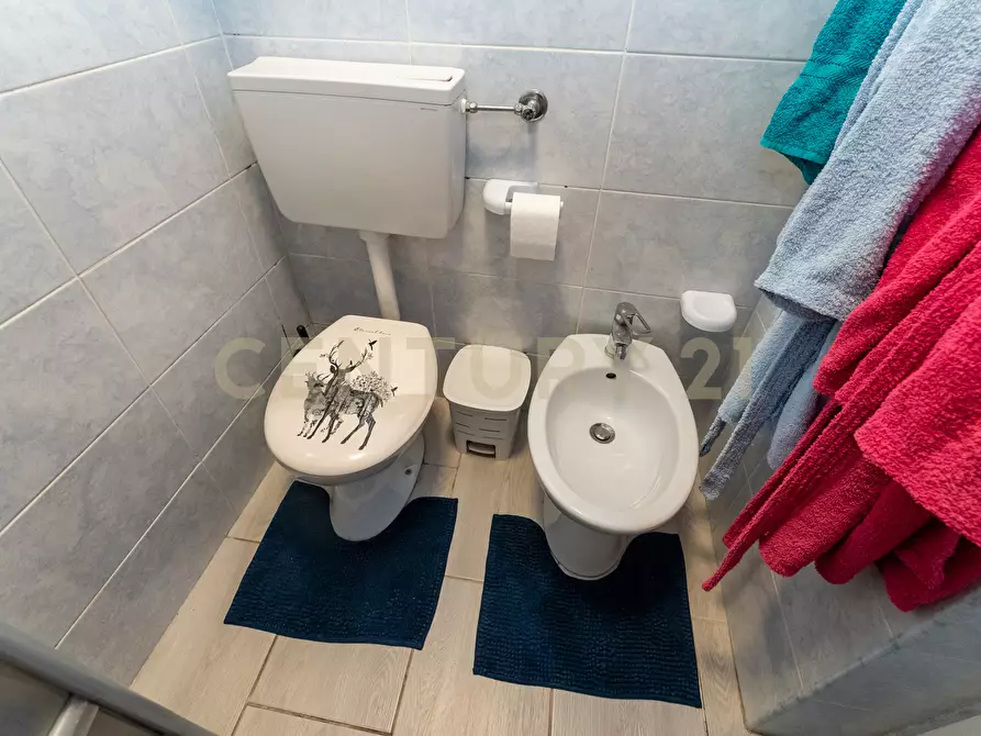 Immagine 28 di Casa indipendente in vendita  in Piazza Guglielmo Marconi 1 a Camporotondo Etneo