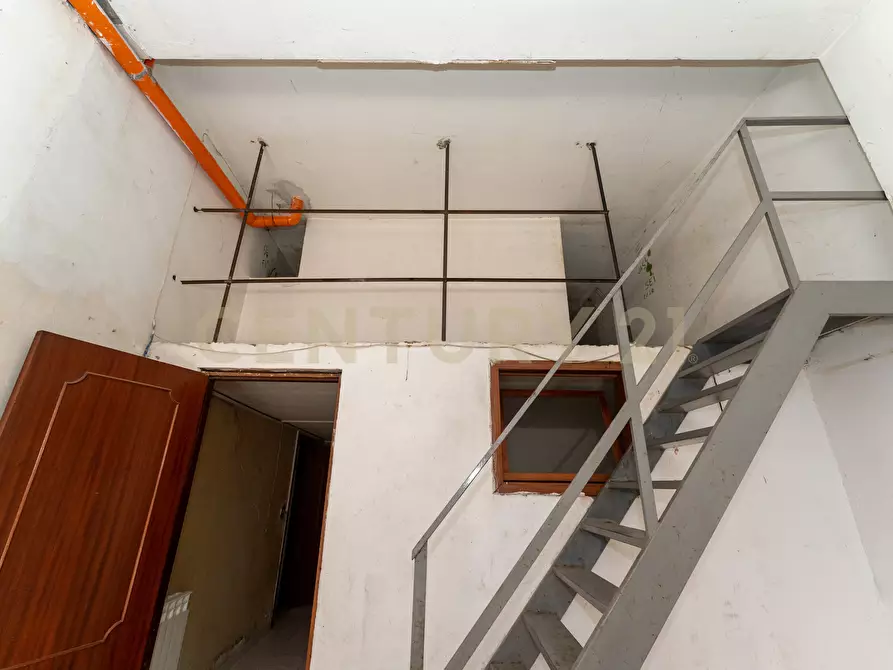 Immagine 15 di Quadrilocale in vendita  in Via P. Gobetti 8 a Adrano