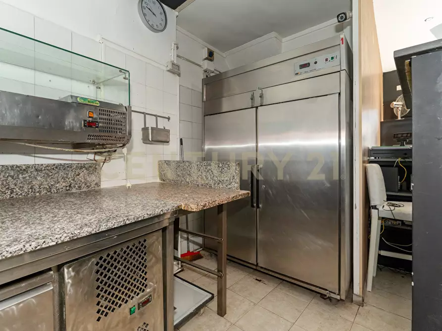Immagine 16 di Pizzeria / Pub in vendita  in Via Duca Degli Abruzzi 1666 a Catania