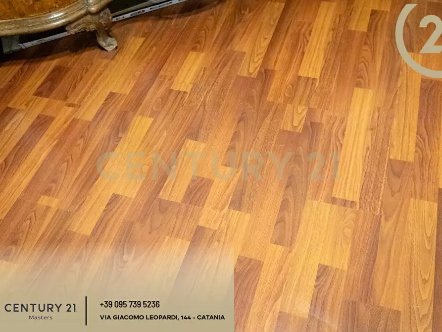 Immagine 82 di Pentalocale in vendita  in Via Etnea 196 a Catania