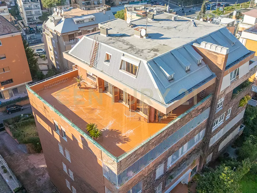 Immagine 4 di Attico in vendita  in Via Francesco Borgatti 18 a Roma