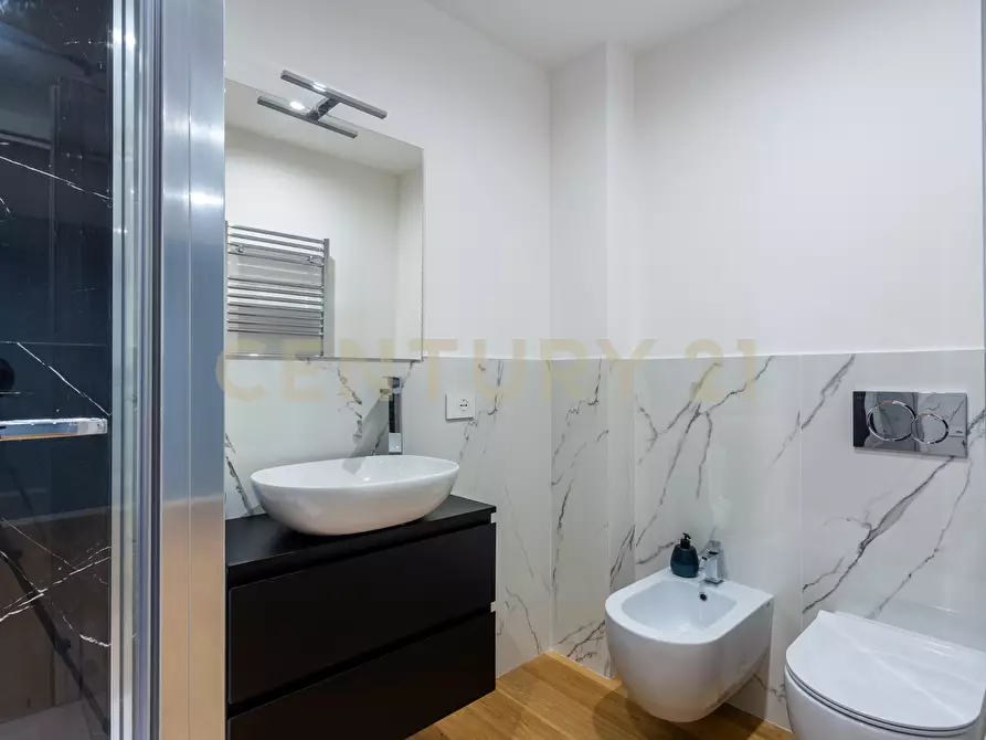 Immagine 11 di Loft/Open space in vendita  in Via dell'Olmata 30 a Roma