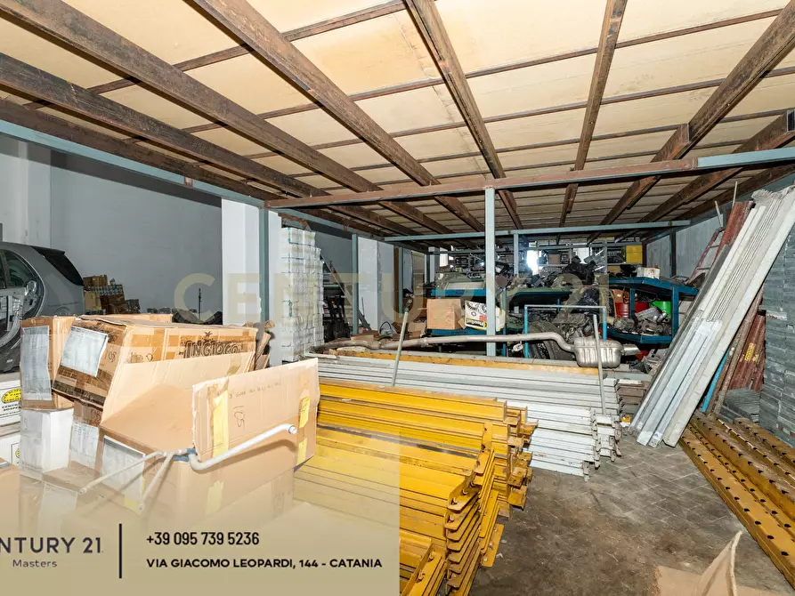 Immagine 18 di Locale commerciale in vendita  in Via Antonio Prestinenza 7 a Catania