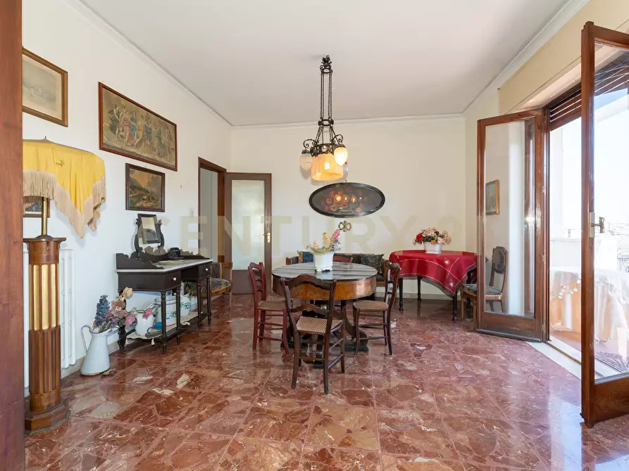 Immagine 24 di Pentalocale in vendita  in Via Redentore 15 a Catania