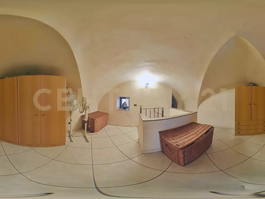 Immagine 43 di Pentalocale in vendita  in Via Giuseppe Verdi 165 a Catania