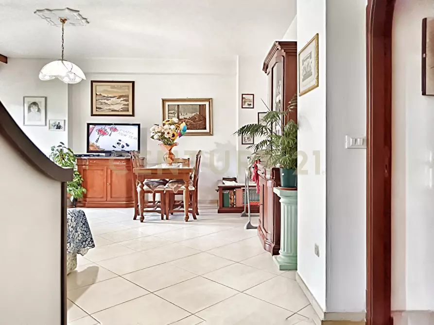 Immagine 5 di Pentalocale in vendita  in Via della Rupe 47 a Abbadia San Salvatore