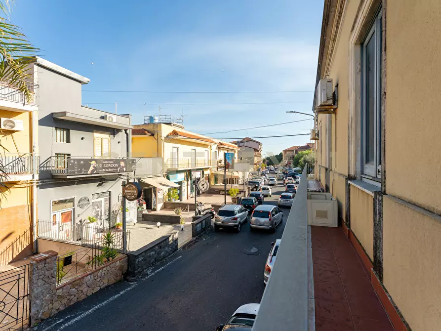 Immagine 41 di Ufficio in vendita  in Stradale Cravone 3 a Catania