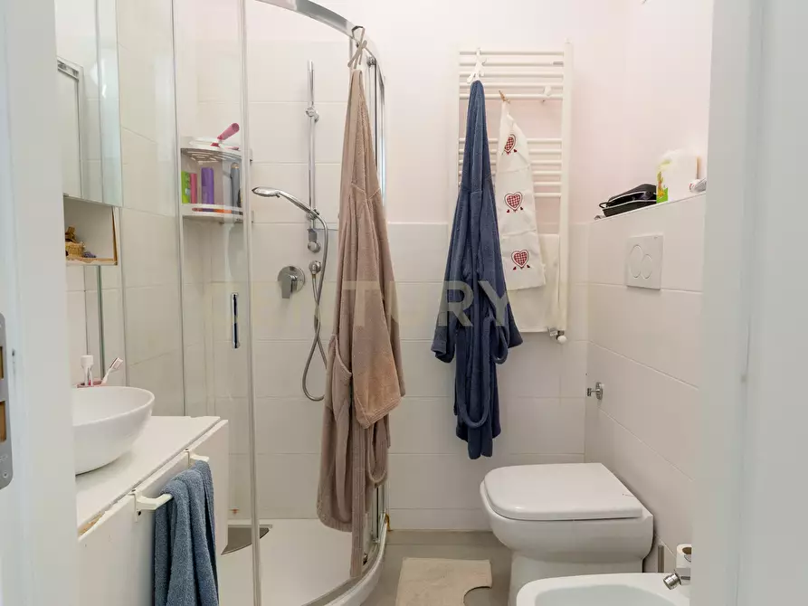 Immagine 26 di Quadrilocale in vendita  in Vicolo  Aurora 8 a Tremestieri Etneo