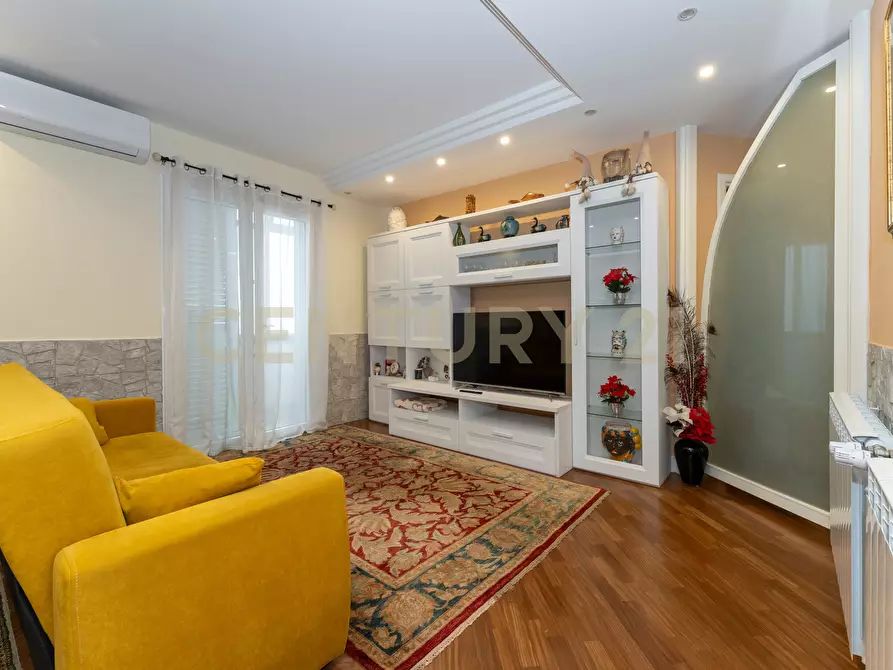 Immagine 4 di Trilocale in vendita  in Corso Indipendenza 230 a Catania