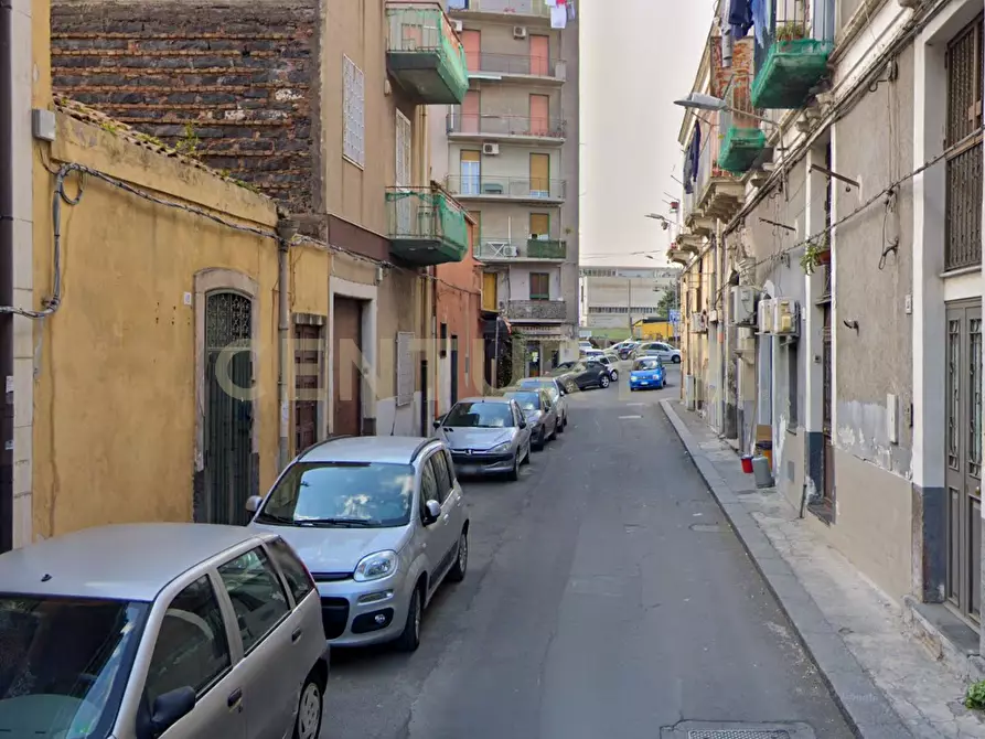 Immagine 49 di Porzione di casa in vendita  in Via Giudice 10 a Catania