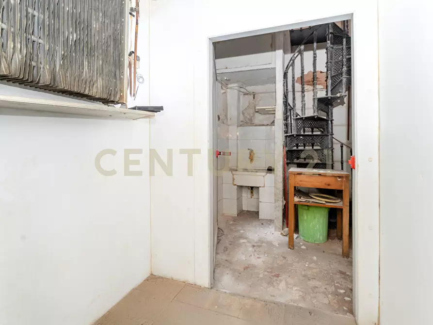 Immagine 43 di Bilocale in vendita  in Via Plebiscito 137 a Catania