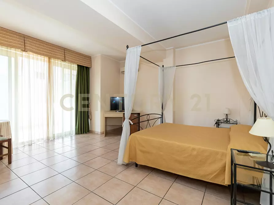 Immagine 56 di Casa indipendente in vendita  in Via Consolare Valeria 220 a Sant'alessio Siculo