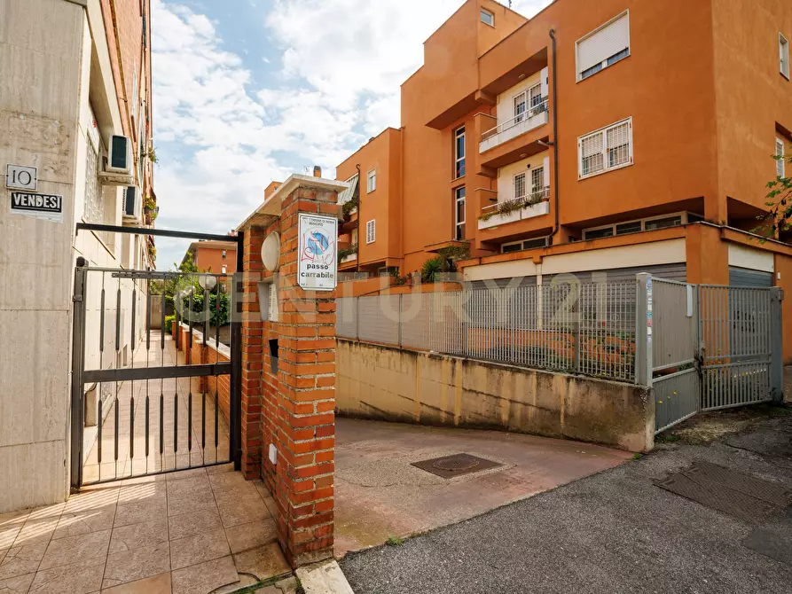 Immagine 45 di Appartamento in vendita  in Via San Floro 10 a Roma