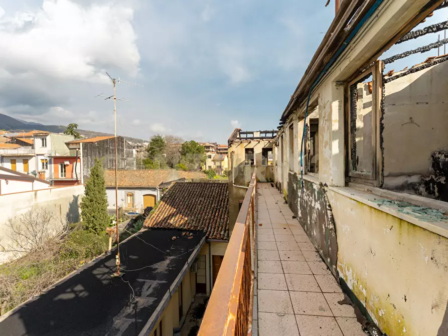 Immagine 22 di Attico in vendita  in via guglielmo marconi 26 a Zafferana Etnea