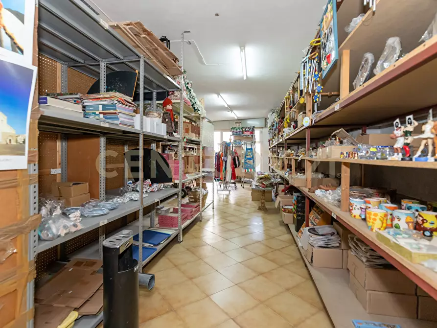 Immagine 16 di Locale commerciale in vendita  in Via Antonio Gramsci 3434 a Fiumefreddo Di Sicilia