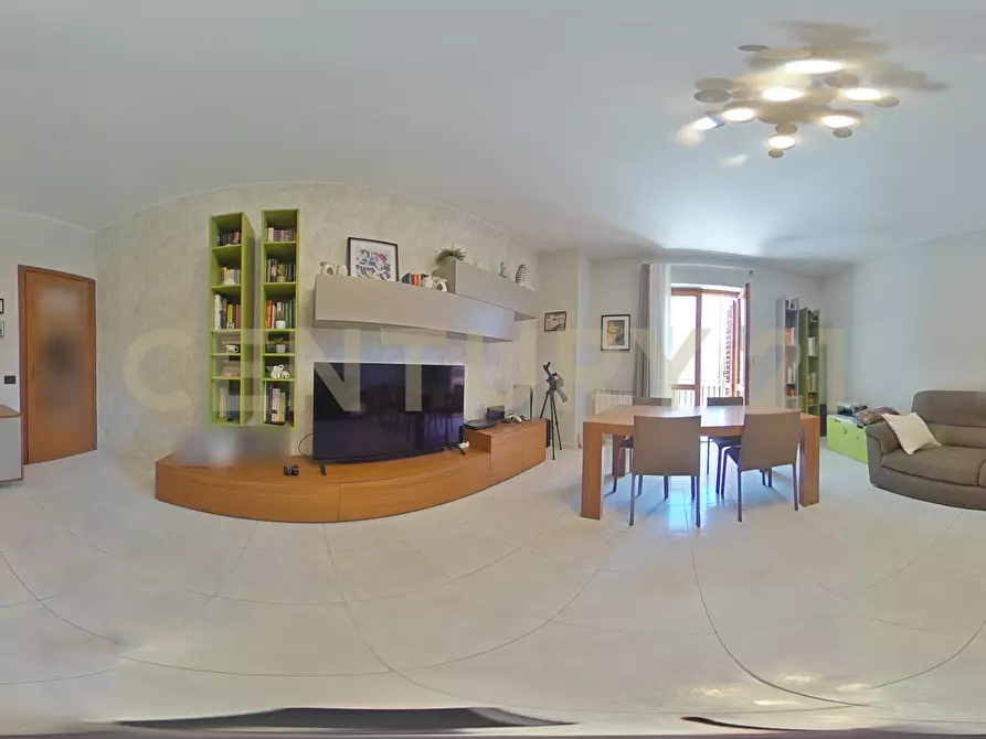 Immagine 43 di Trilocale in vendita  in Via Guglielmo Marconi 107 a Pedara