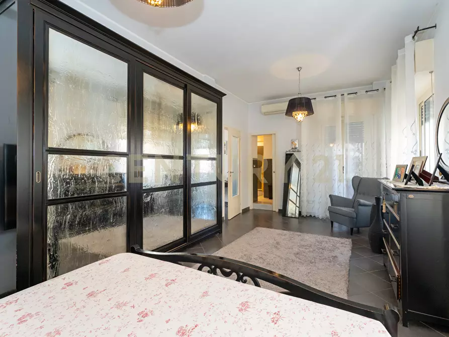 Immagine 10 di Quadrilocale in vendita  in Via Veglia 1 a Catania