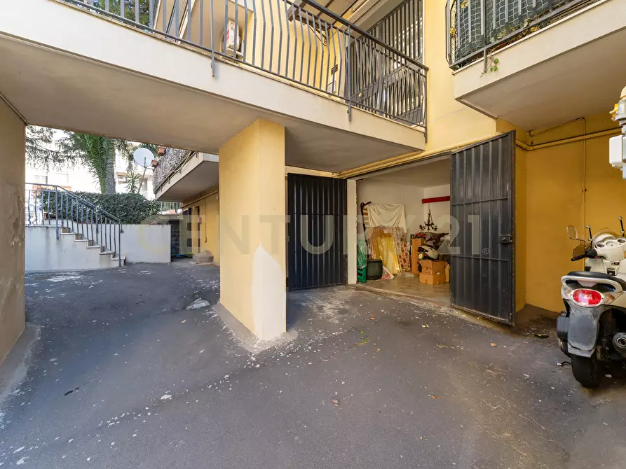 Immagine 39 di Trilocale in vendita  in Via Duca degli Abruzzi 163 a San Giovanni La Punta