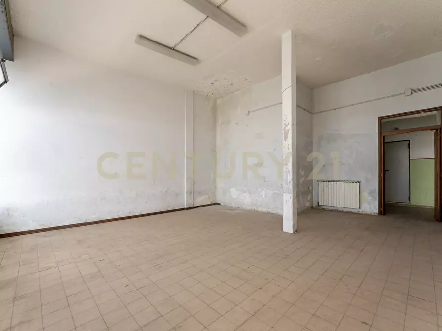 Immagine 6 di Attività commerciale in vendita  in Via Vittorio Emanuele 424 a Paterno'