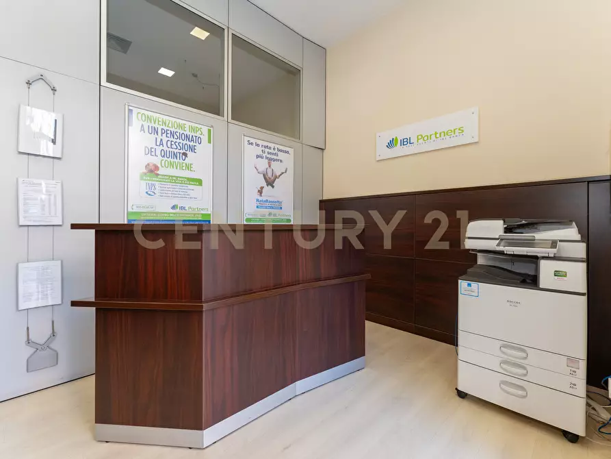 Immagine 10 di Locale commerciale in vendita  in Corso delle Province 23 a Catania