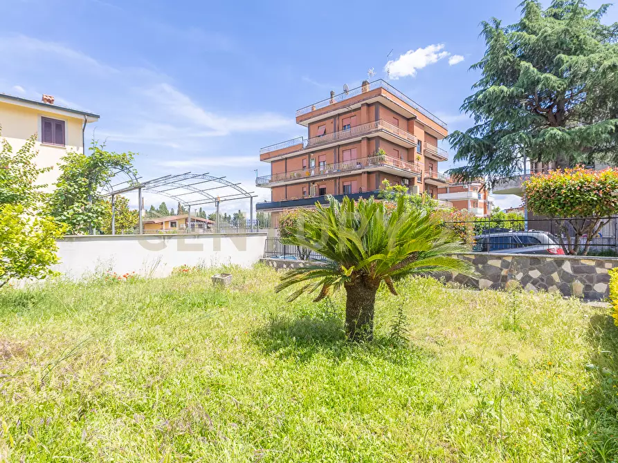 Immagine 42 di Trilocale in vendita  in Via Francavilla Fontana 37 a Roma