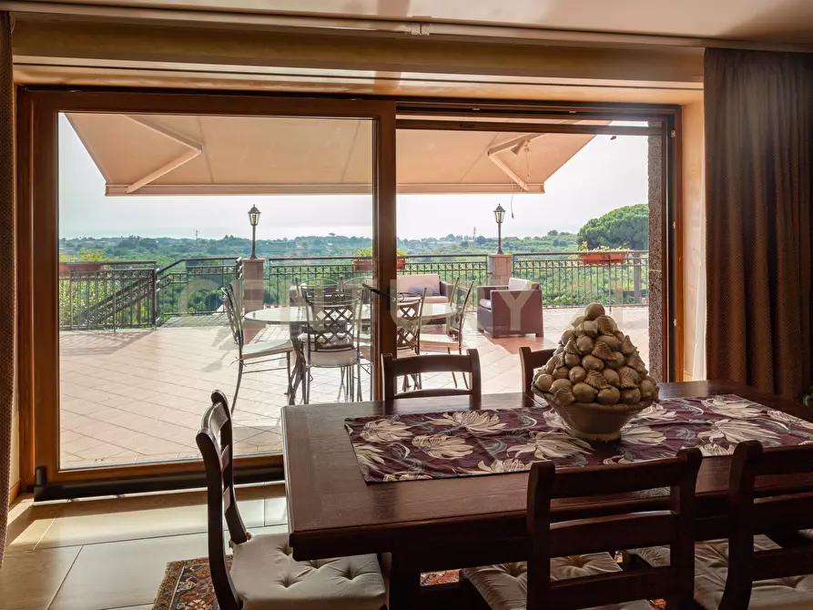 Immagine 24 di Villa in vendita  in Via Brinzio 20 a Aci Catena