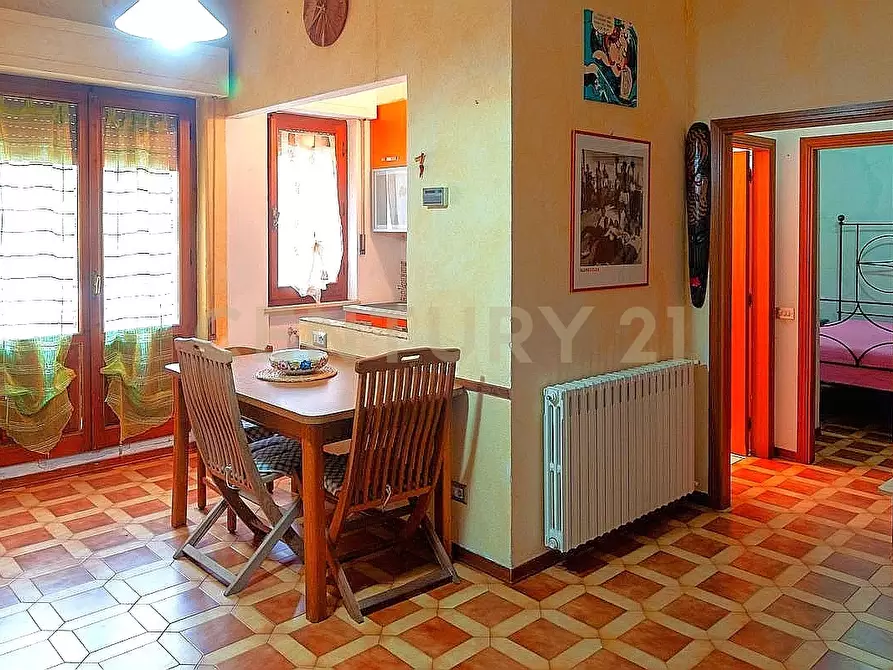 Immagine 7 di Bilocale in vendita  in Via Amiata 132 a Castiglione D'orcia