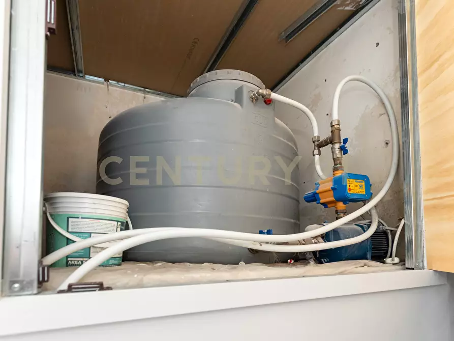 Immagine 13 di Pentalocale in vendita  in Via Recupero 38 a Catania